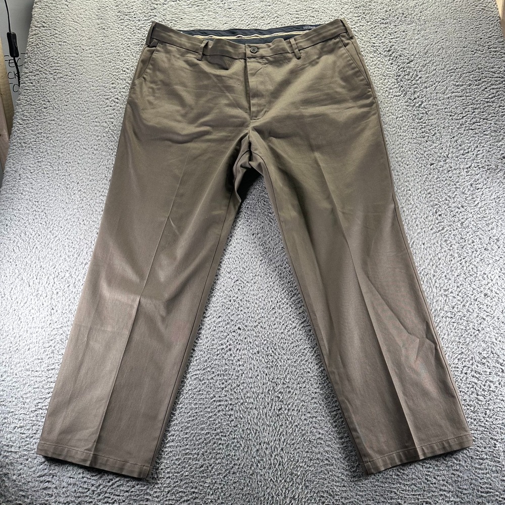 Dockers Pant Mens 42x30 Brown Cotton Khakis Classic Fit Workwear Utility Stretch
